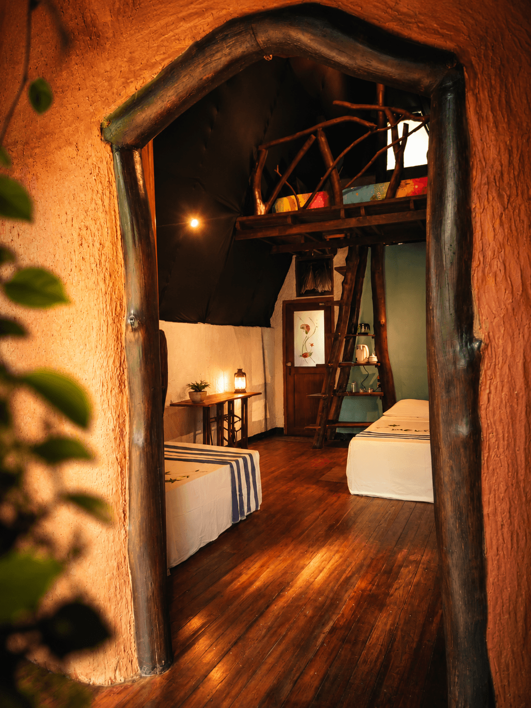 Tree house interior details 3